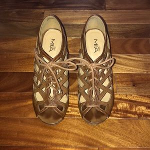 MIA Brown Wedges! Good condition!